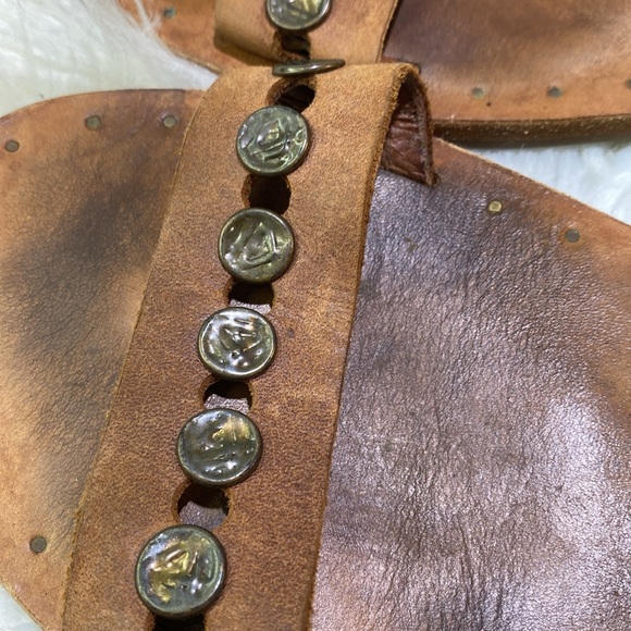 Frye Sandals Womens 6 Ally 2 Band Hammered Stud Sling Leather Brown - Picture 5 of 8